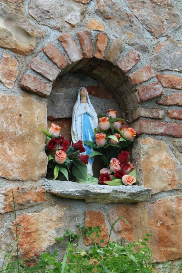 Mary'S Garden Villa Tulisevica ภายนอก รูปภาพ